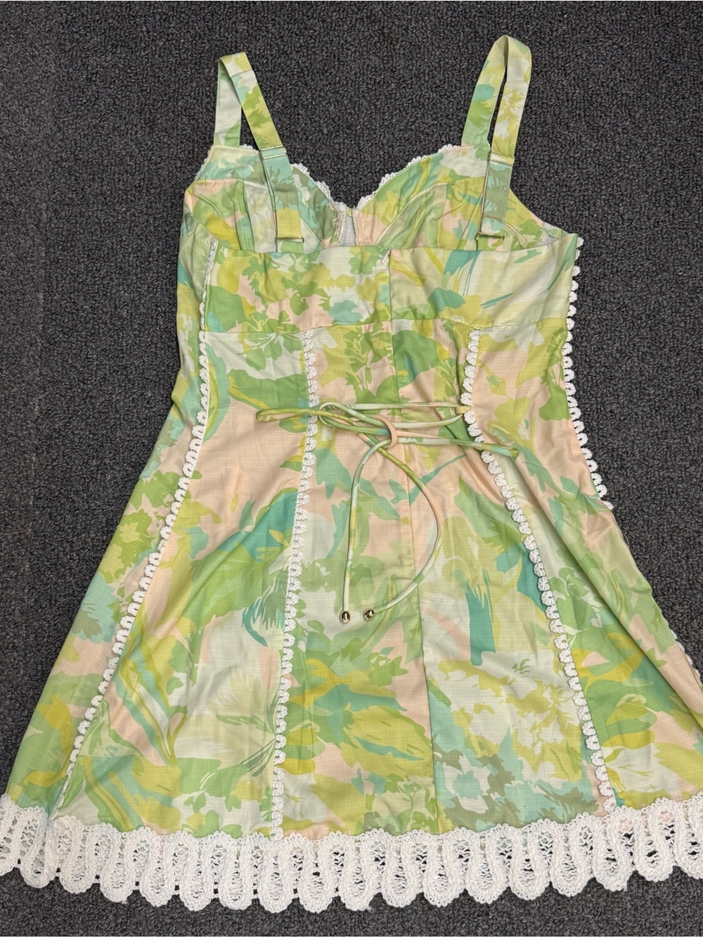 Brand New Green and Cream Floral Lace-Trim Mini Dress - Picture 5 of 8